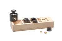 Gewichtssatz 2 kg mit Ablageschale (resyceltem Holz, Re-Wood®)