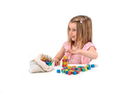 Farbige Würfel aus Re-Wood® 150 teilig im Baumwollbeutel